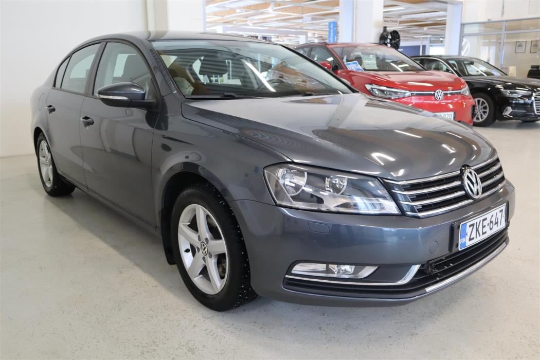 VOLKSWAGEN Passat 2014