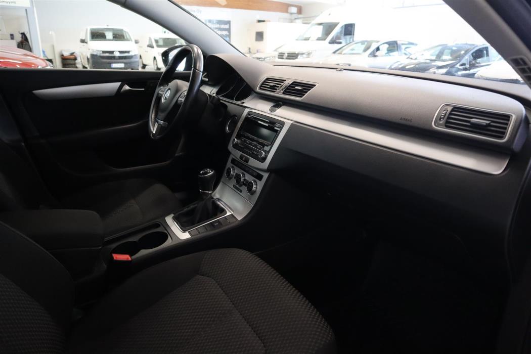 VOLKSWAGEN Passat 2014