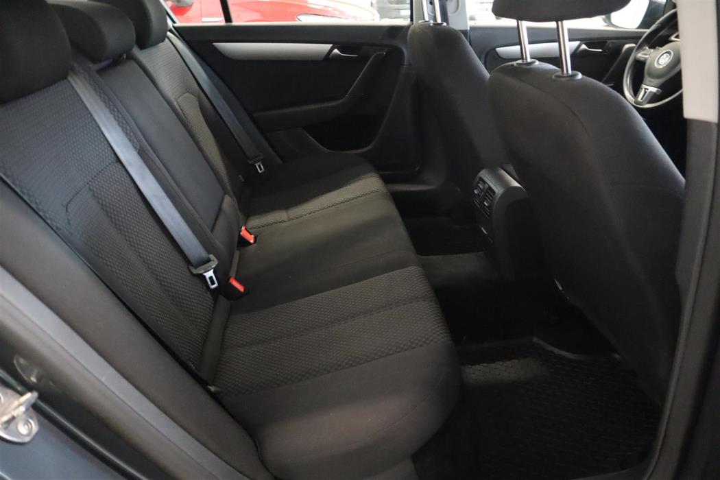 VOLKSWAGEN Passat 2014