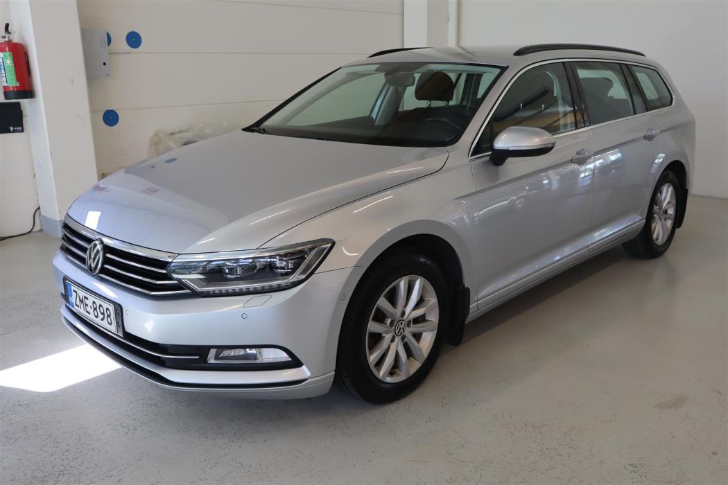 VOLKSWAGEN Passat 2018