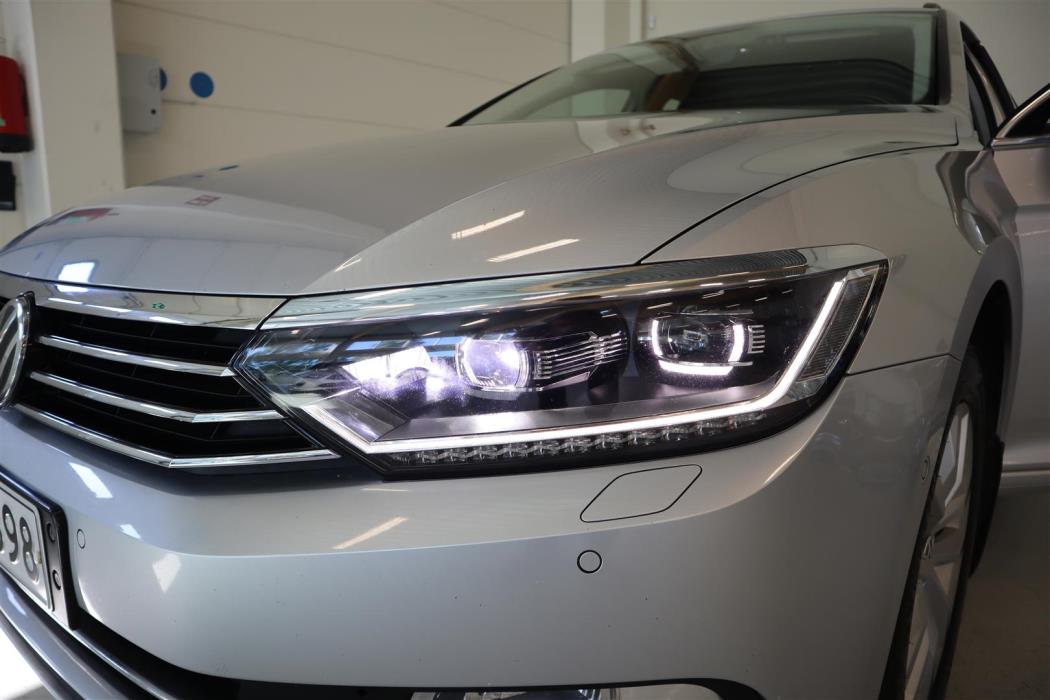 VOLKSWAGEN Passat 2018