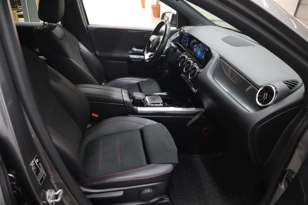 MERCEDES-BENZ B 2021