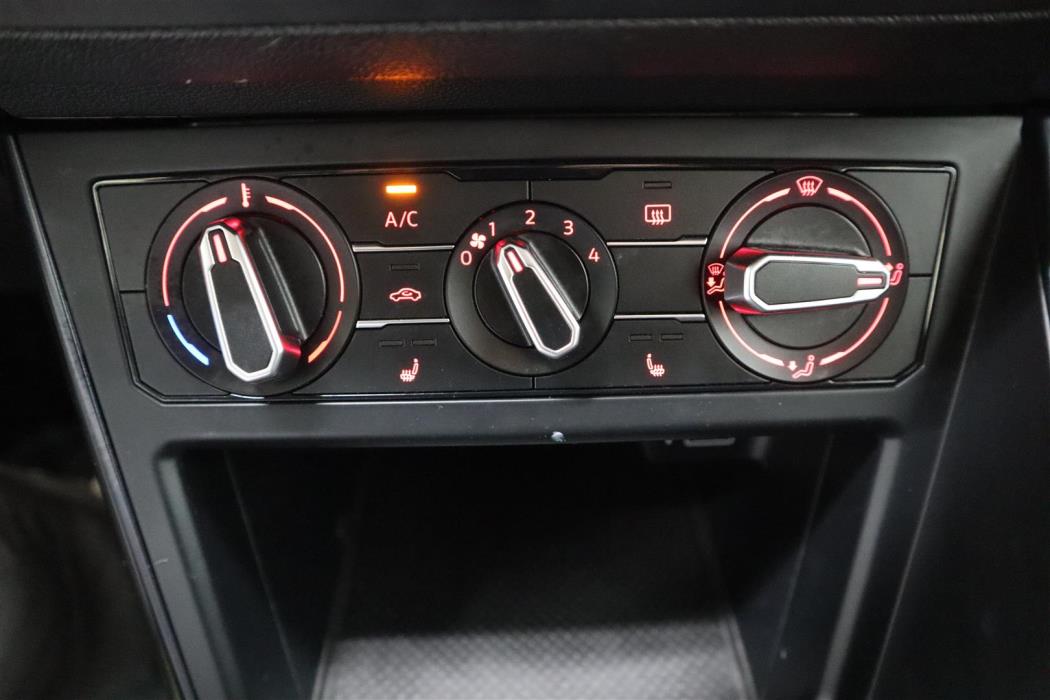 VOLKSWAGEN Polo 2019