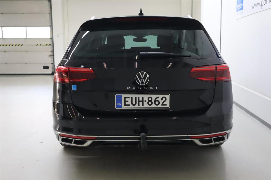 VOLKSWAGEN Passat 2022