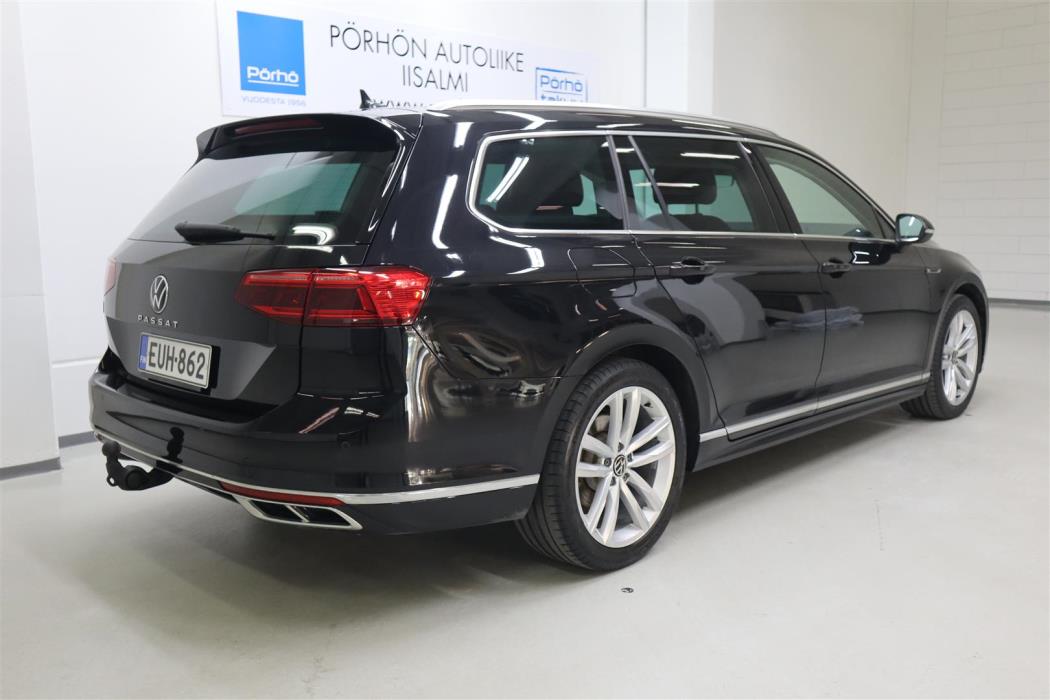 VOLKSWAGEN Passat 2022