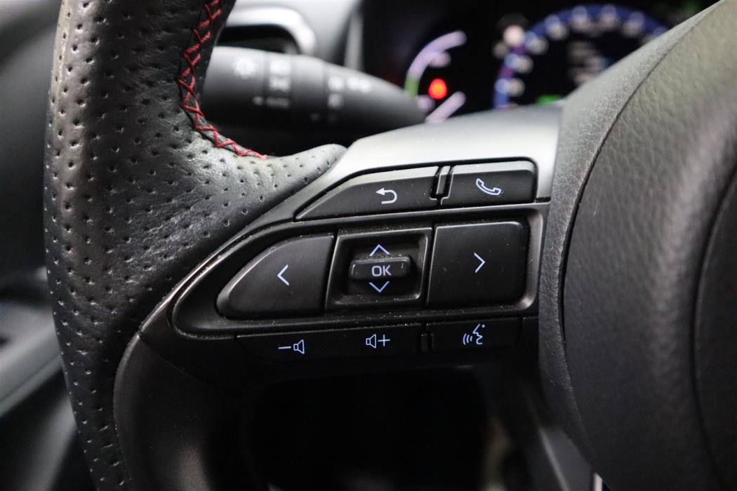 TOYOTA Yaris Cross 2023