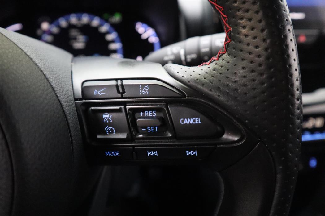 TOYOTA Yaris Cross 2023