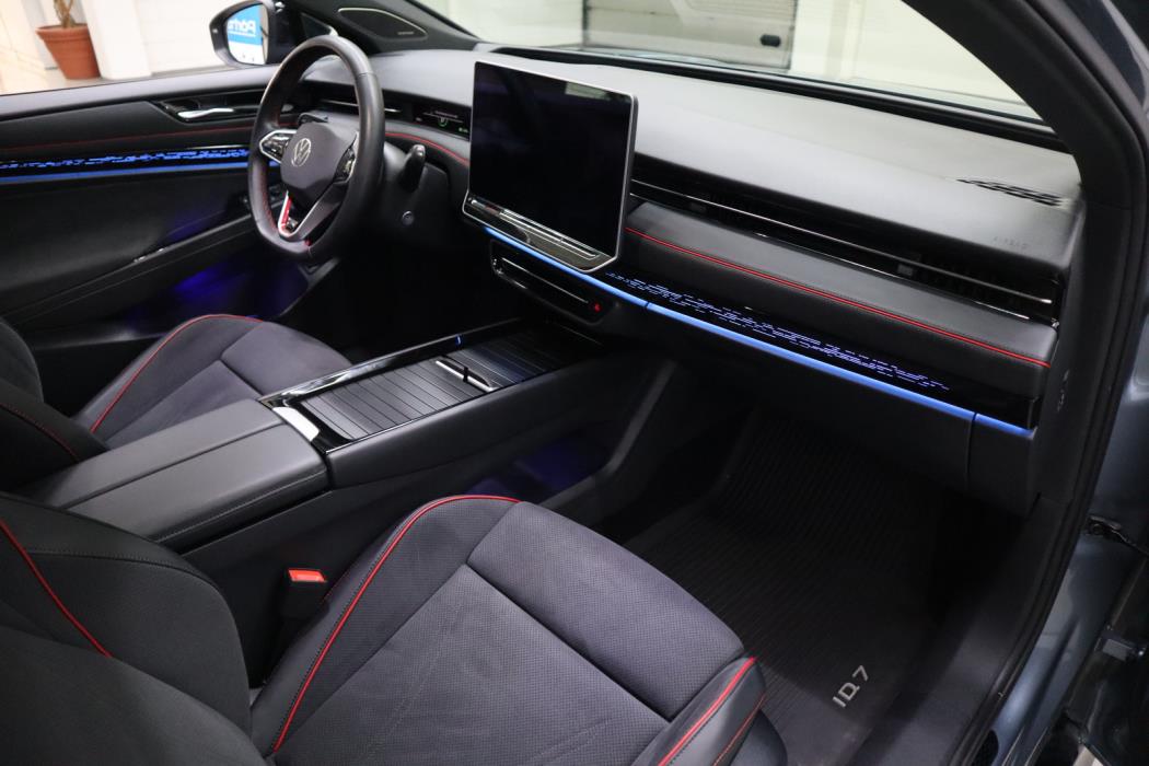 VOLKSWAGEN ID.7 2024