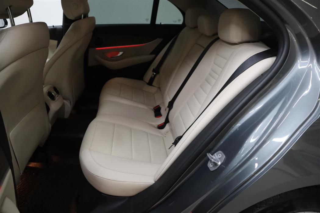 MERCEDES-BENZ E 2017