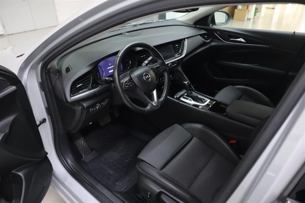 OPEL Insignia 2021