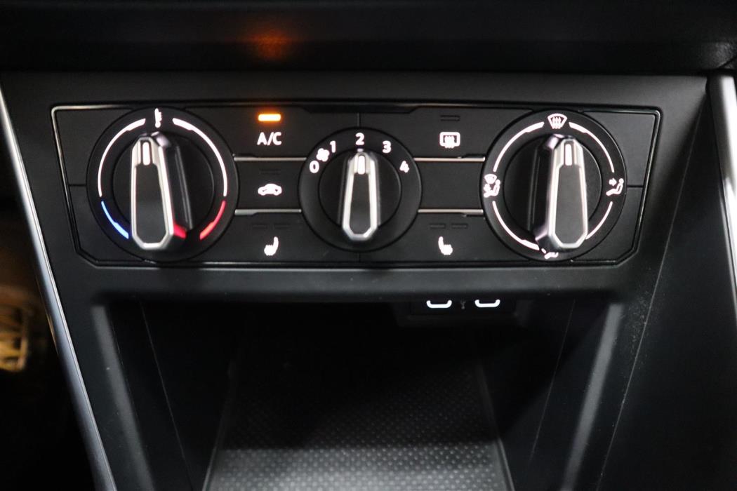 VOLKSWAGEN Polo 2022