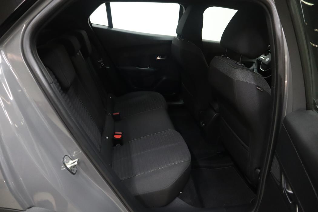 Peugeot e-2008 2023