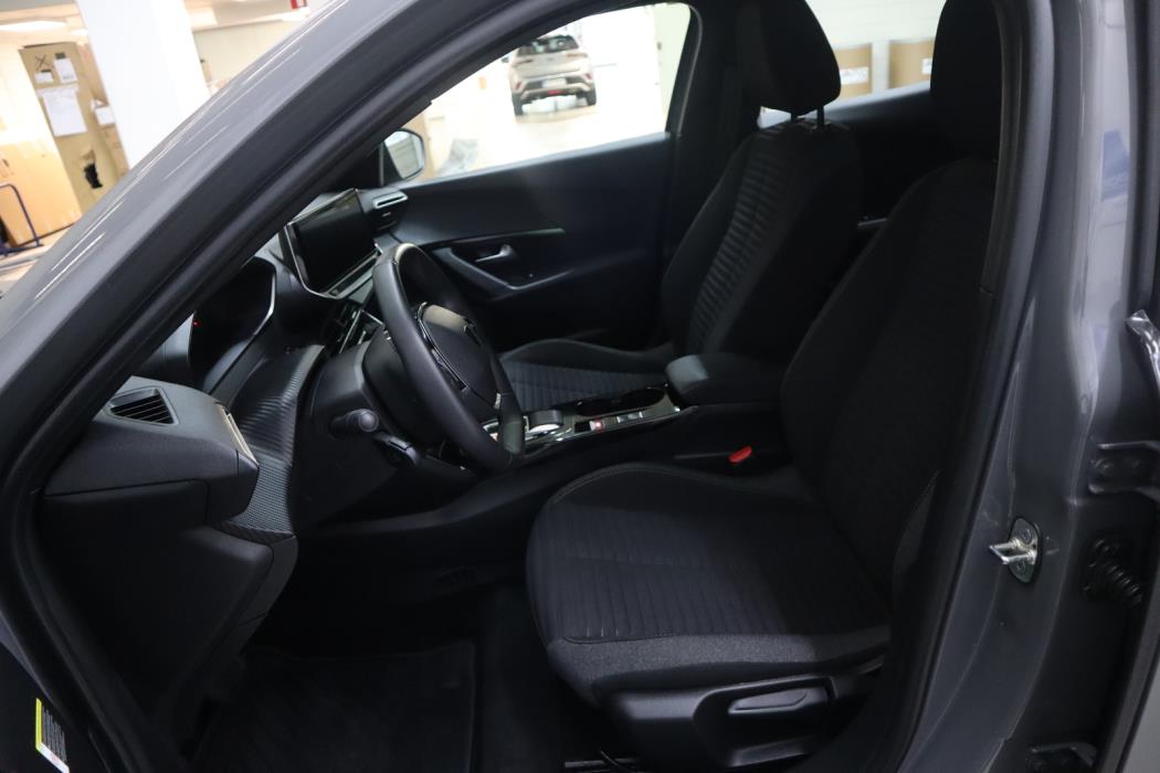 Peugeot e-2008 2023