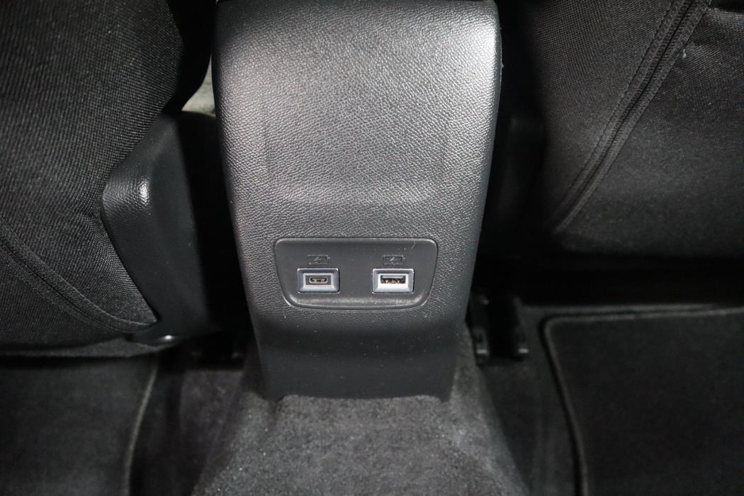 Peugeot e-2008 2023