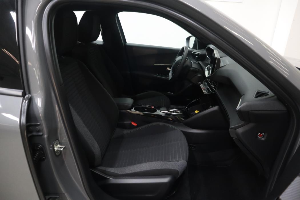 Peugeot e-2008 2023