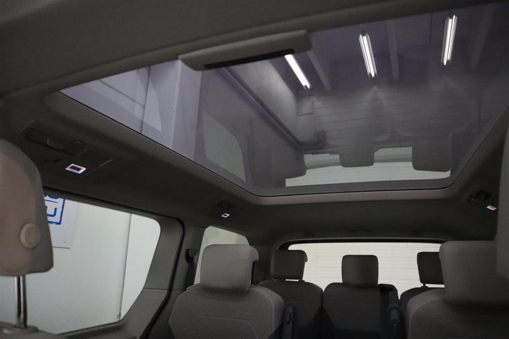 VOLKSWAGEN Multivan 2022