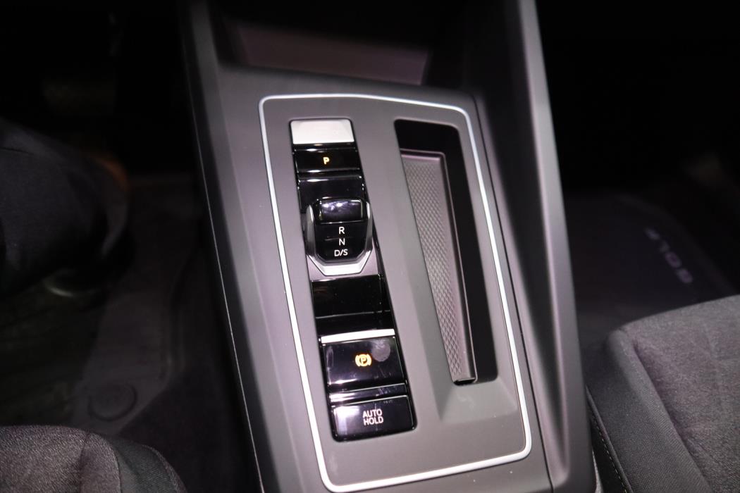 Volkswagen Golf 2025