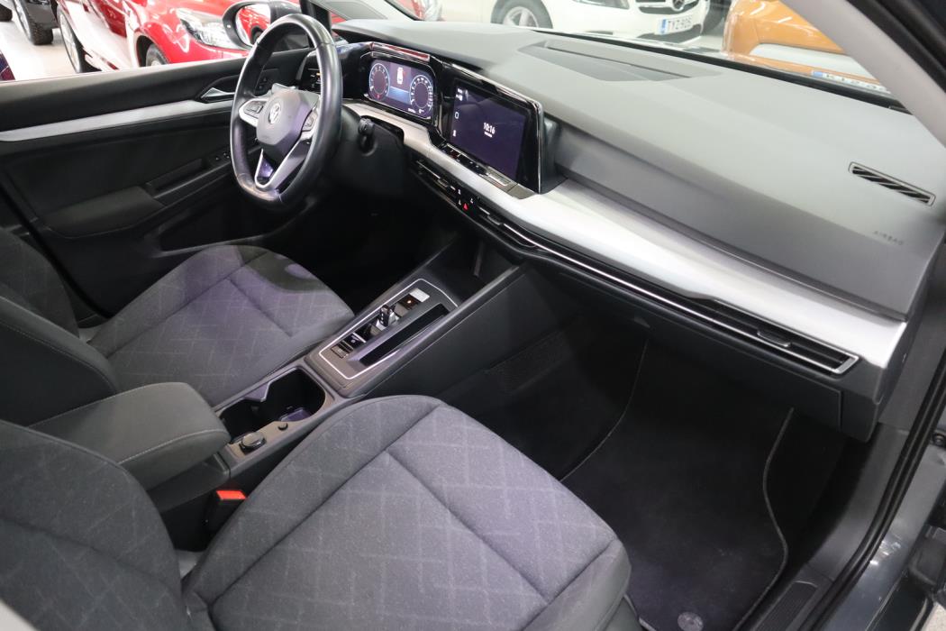 VOLKSWAGEN Golf 2022