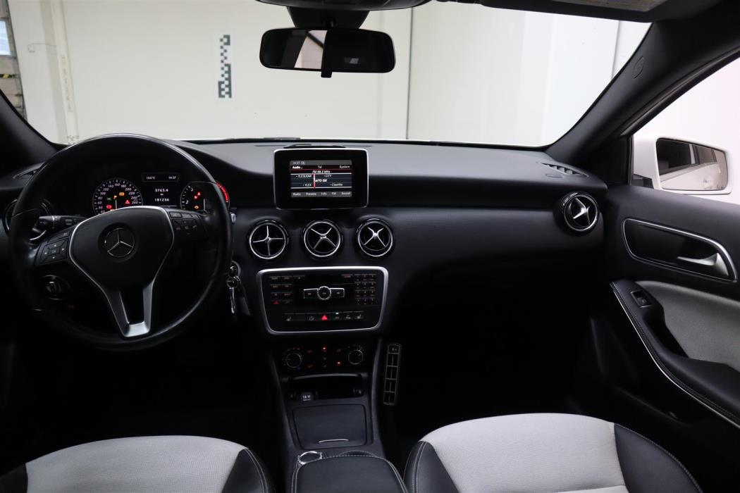 MERCEDES-BENZ A 2013