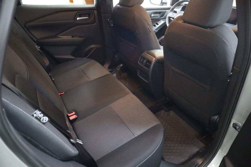 NISSAN Qashqai 2024