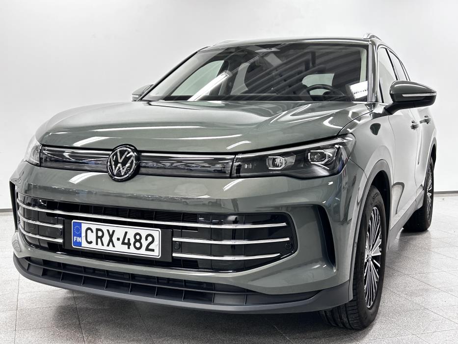 VOLKSWAGEN Tiguan 2024