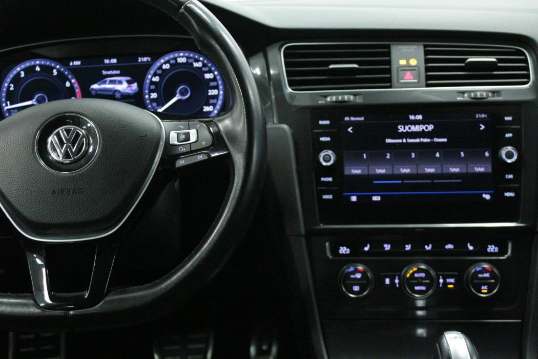 VOLKSWAGEN Golf 2017