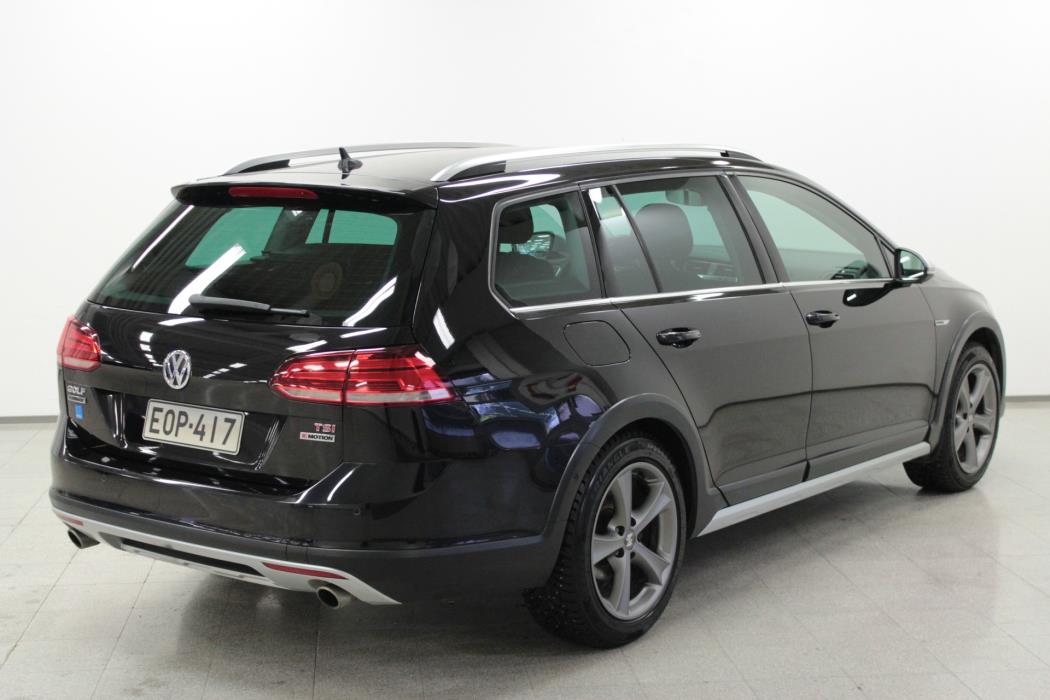 VOLKSWAGEN Golf 2017