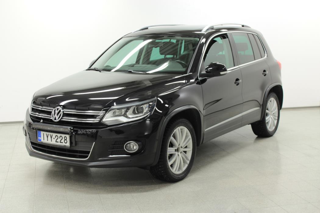 VOLKSWAGEN Tiguan 2012