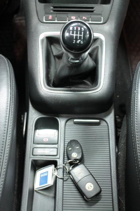 VOLKSWAGEN Tiguan 2012