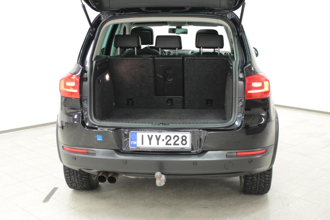 VOLKSWAGEN Tiguan 2012