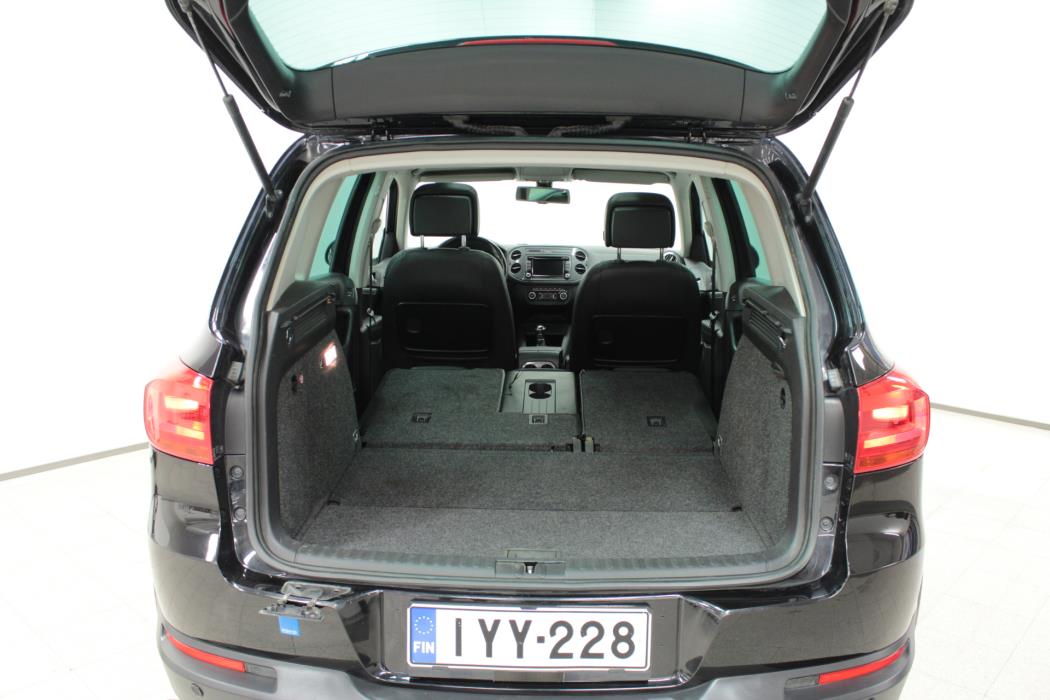 VOLKSWAGEN Tiguan 2012