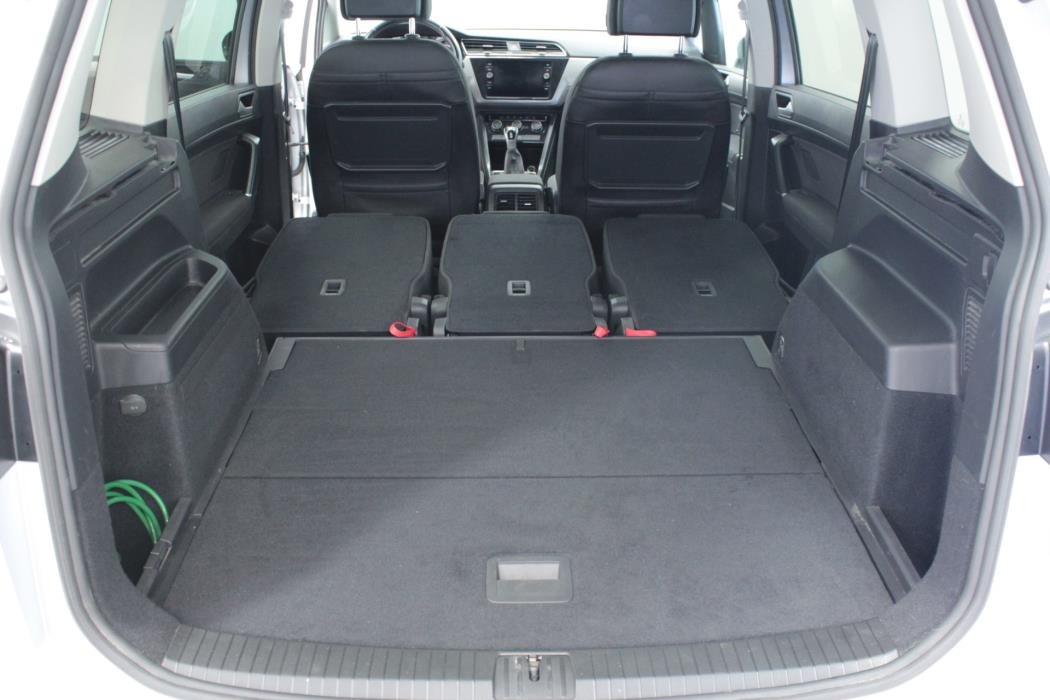 VOLKSWAGEN Touran 2021