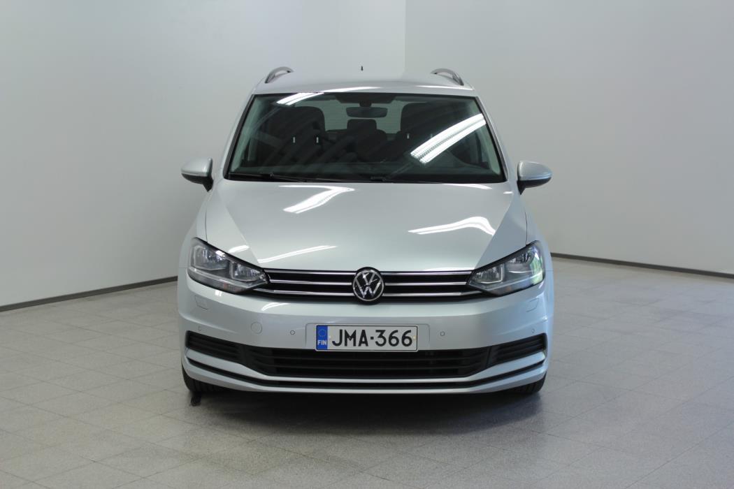 VOLKSWAGEN Touran 2021