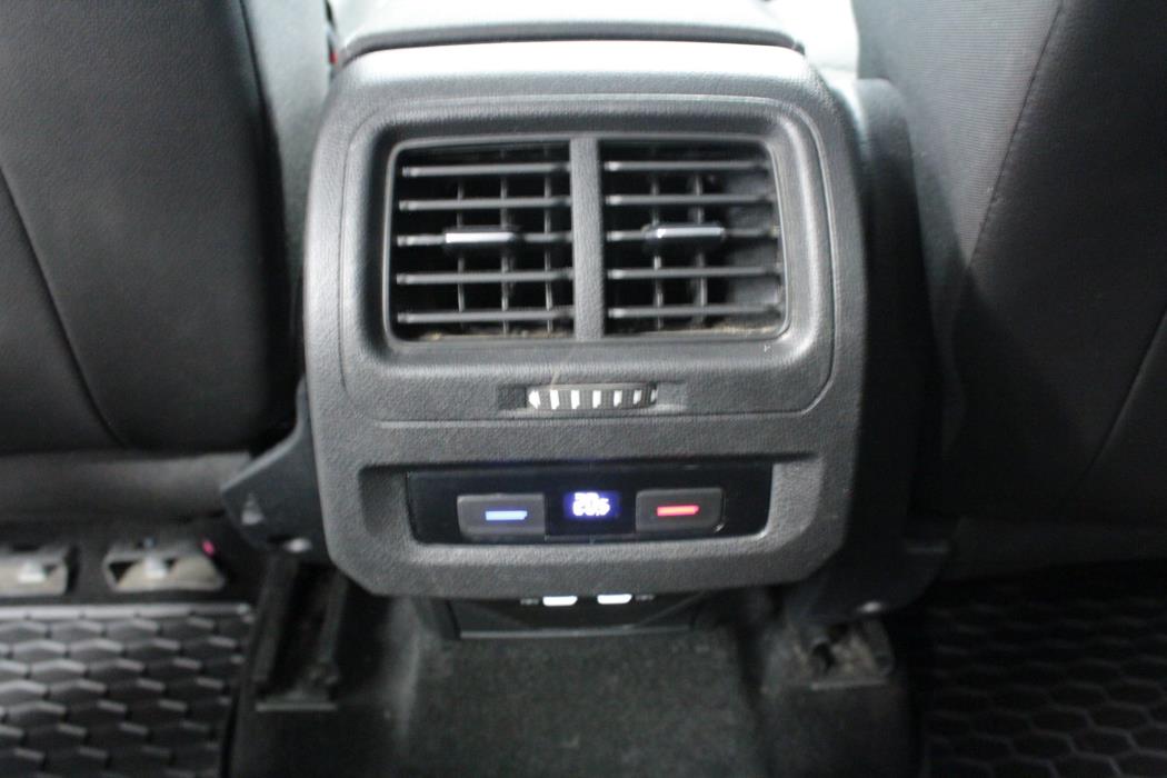 VOLKSWAGEN Touran 2021