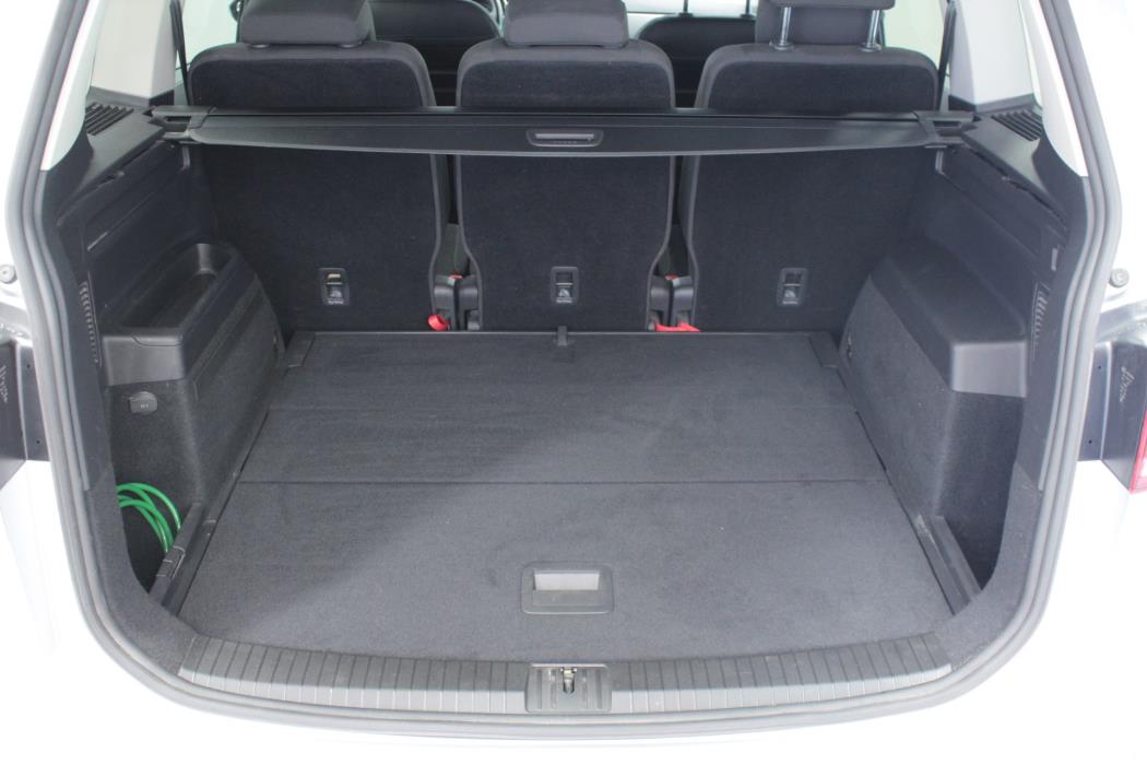 VOLKSWAGEN Touran 2021