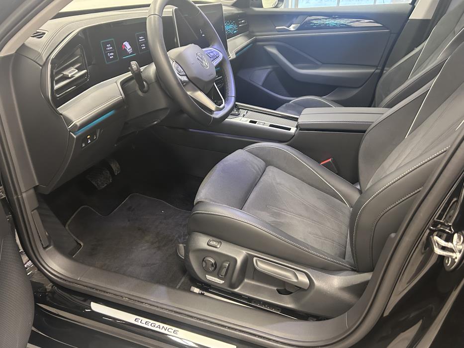 VOLKSWAGEN Passat 2025