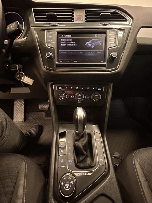 VOLKSWAGEN Tiguan 2016