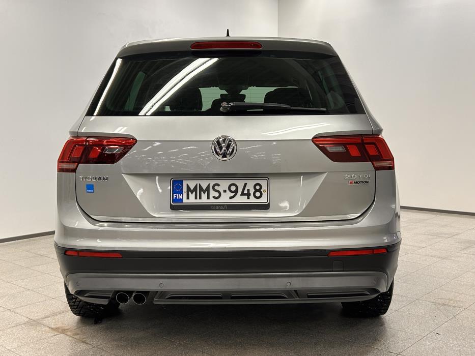 VOLKSWAGEN Tiguan 2016