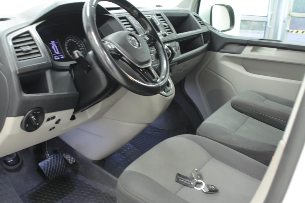 VOLKSWAGEN Transporter 2017