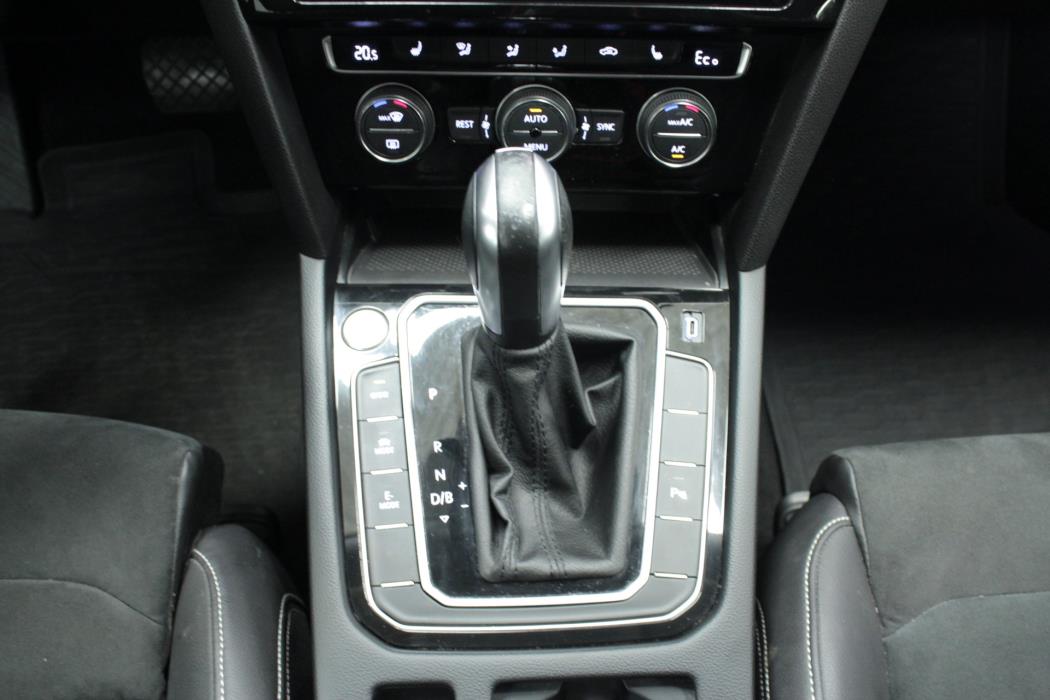 VOLKSWAGEN Passat 2020