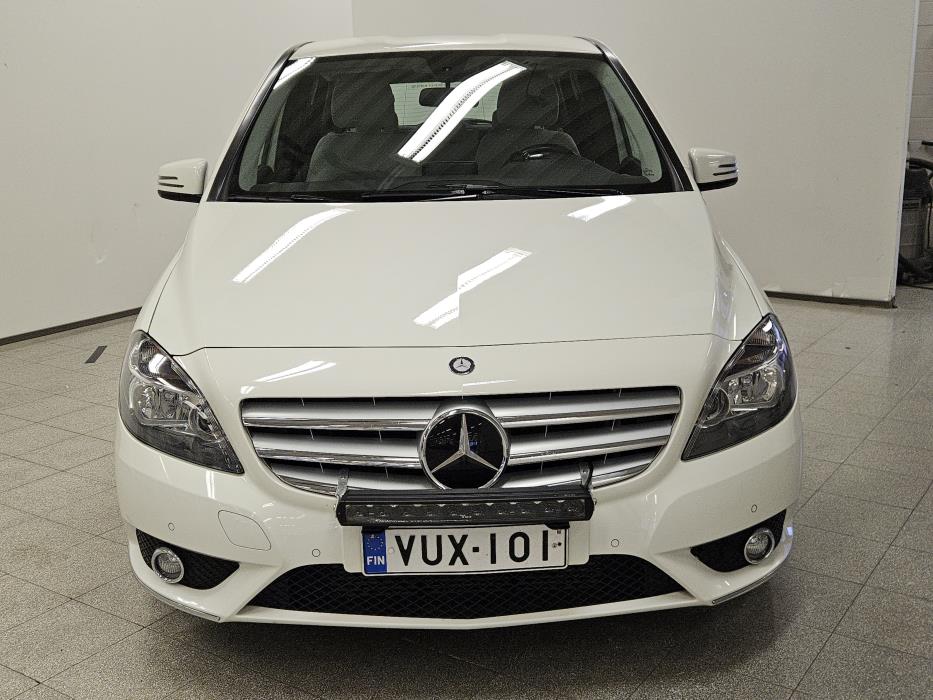 MERCEDES-BENZ B 2012