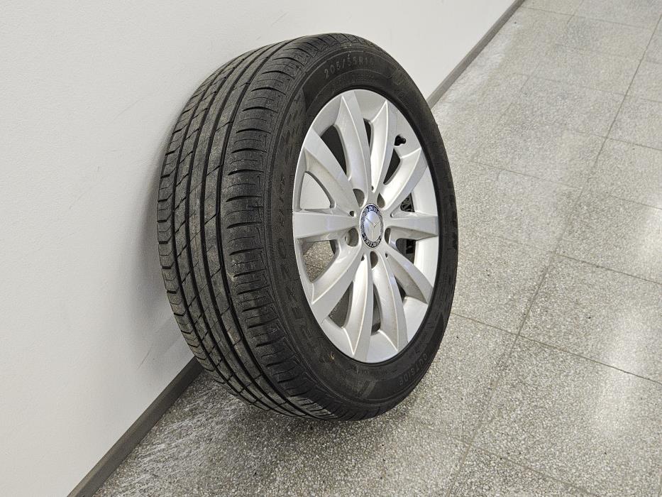 MERCEDES-BENZ B 2012