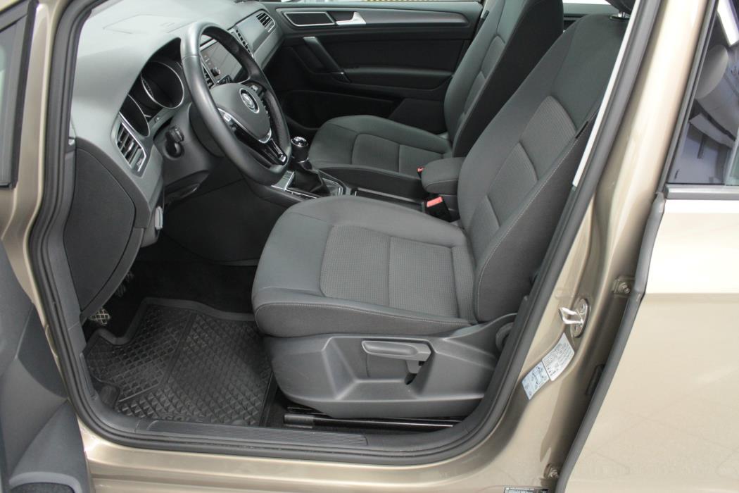 VOLKSWAGEN Golf Sportsvan 2018
