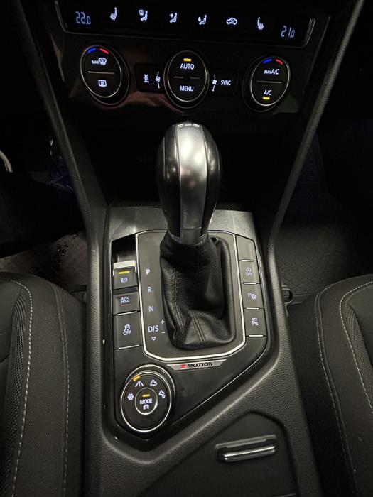 VOLKSWAGEN Tiguan 2017