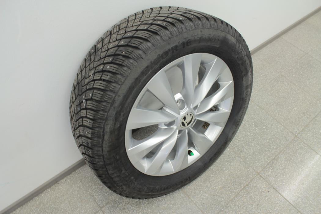 SKODA Karoq 2023