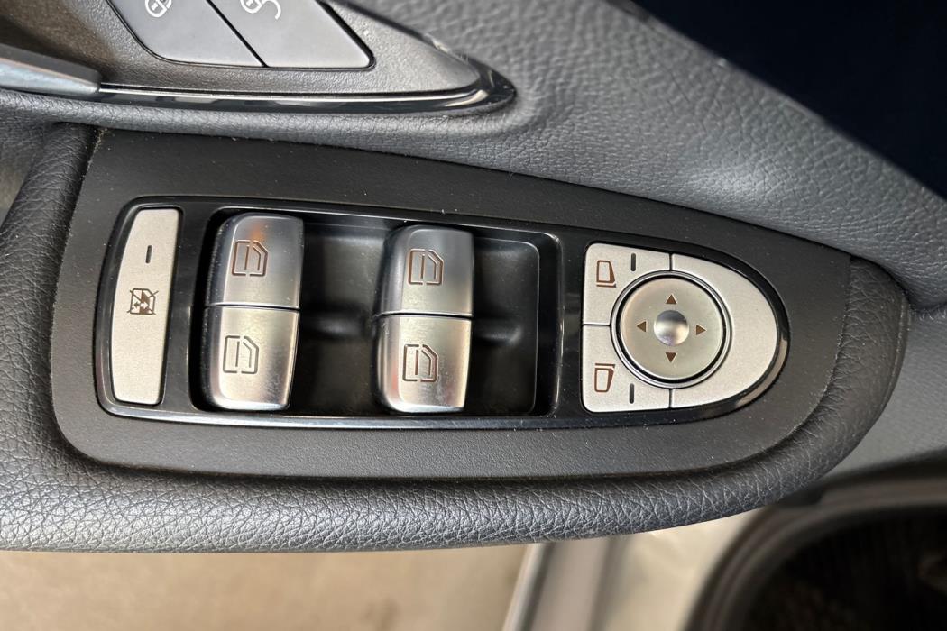 Mercedes-Benz C 2015