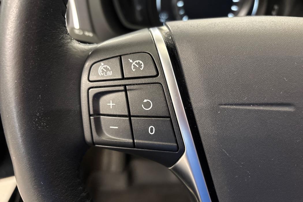 Volvo V40 2019