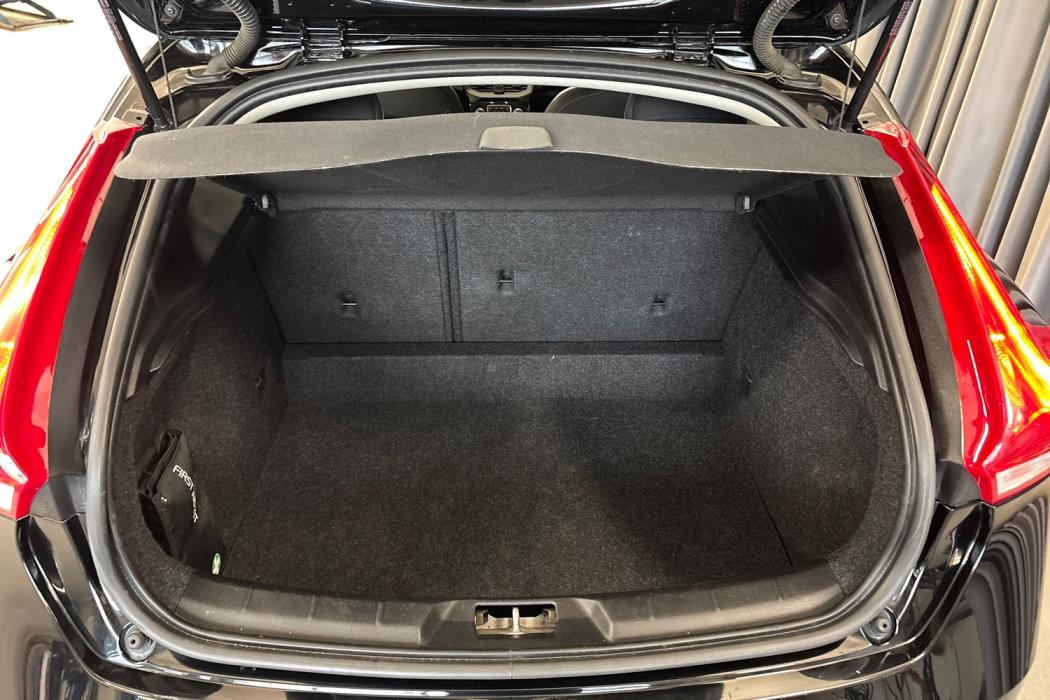 Volvo V40 2019
