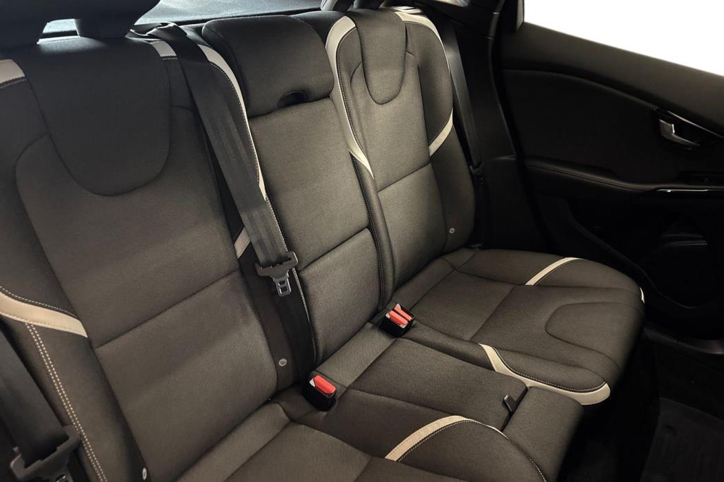 Volvo V40 2019