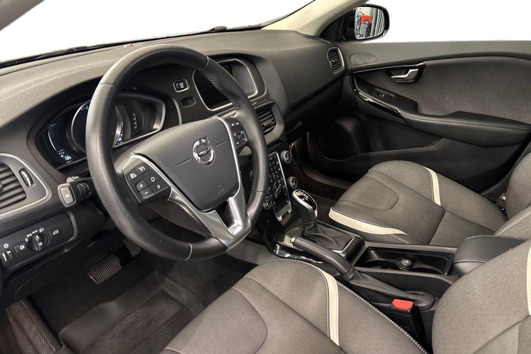 Volvo V40 2019